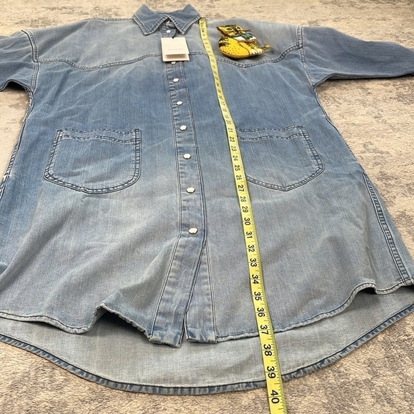 NWT Gucci Bleached Denim Snap Front Dress with 3D Cat Brooch Long Sleeve Sz 36 - Picture 6 of 17